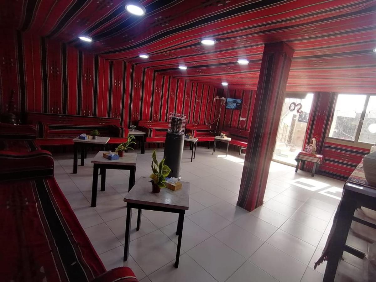 Farmer Stay Hostel ワディ・ムーサ エクステリア 写真