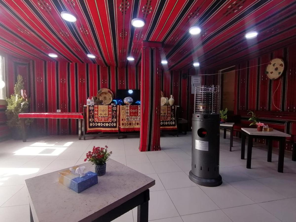 Farmer Stay Hostel ワディ・ムーサ エクステリア 写真